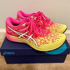 ASICS Women’s Dynaflyte 4 Running Shoes Hot Pink